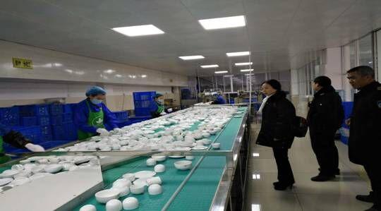 銅仁市開展餐飲具集中消毒服務(wù)單位專項檢查 消毒服務(wù)全覆蓋，食品安全零隱患